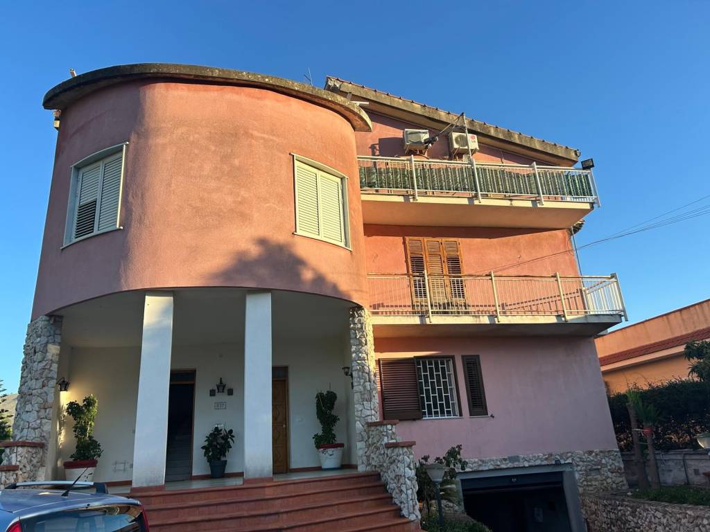 casa indipendente in vendita a Palermo in zona Altarello
