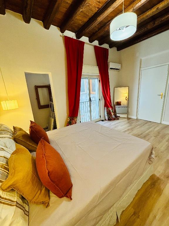 appartamento in vendita a Palermo in zona Politeama