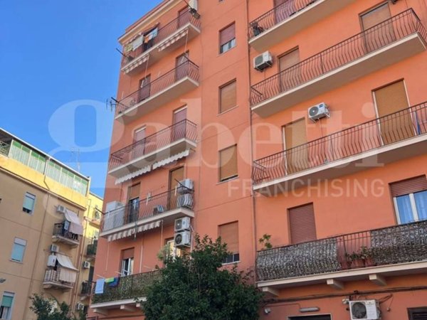 appartamento in vendita a Palermo in zona Zisa