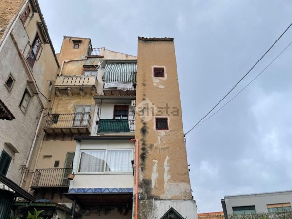 appartamento in vendita a Palermo in zona Zisa