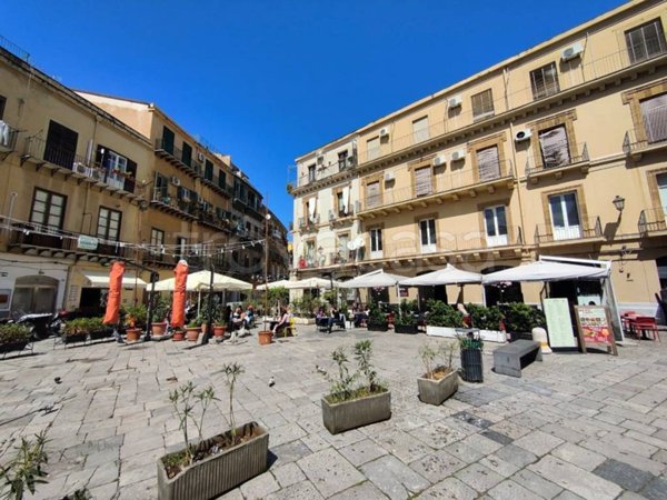 negozio in vendita a Palermo in zona Centro storico