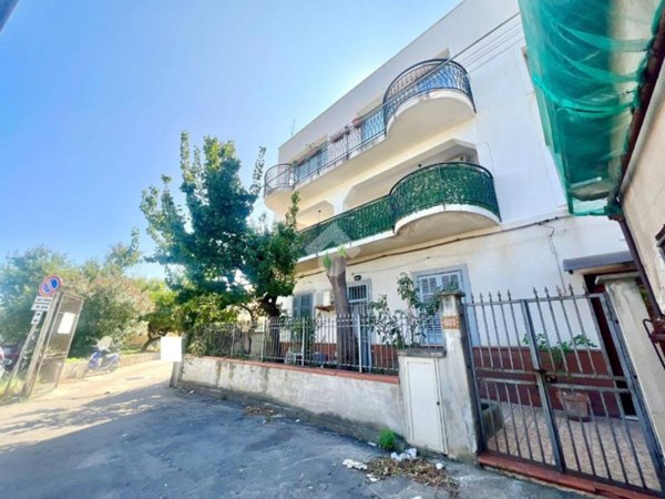 appartamento in vendita a Palermo in zona Acqua dei Corsari