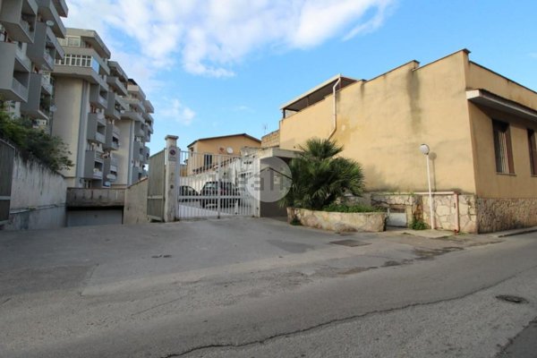 appartamento in vendita a Palermo in zona Uditore