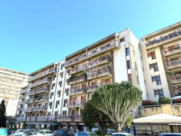 appartamento in vendita a Palermo in zona Malaspina/Palagonia