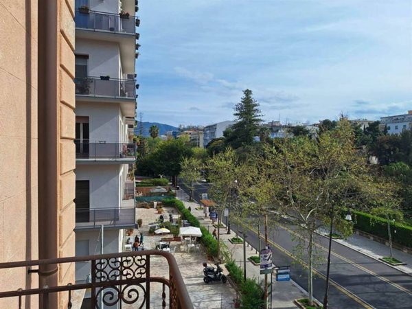 appartamento in vendita a Palermo in zona Libertà