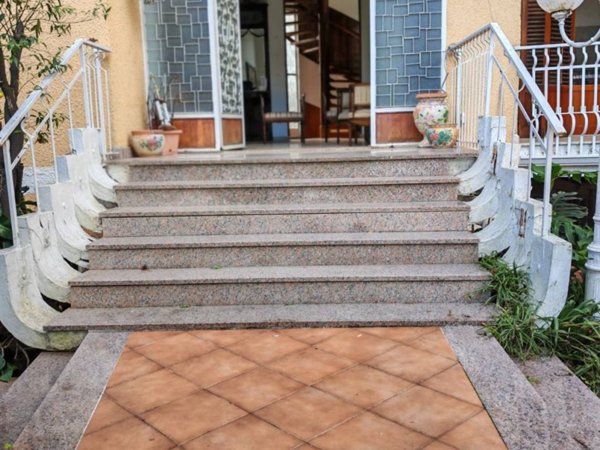 casa indipendente in vendita a Palermo in zona Mondello