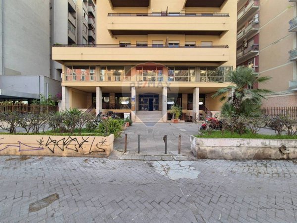 negozio in vendita a Palermo in zona Libertà