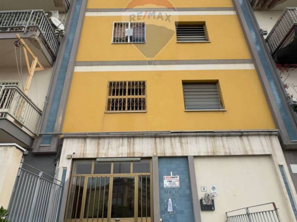 appartamento in vendita a Palermo in zona Malaspina/Palagonia