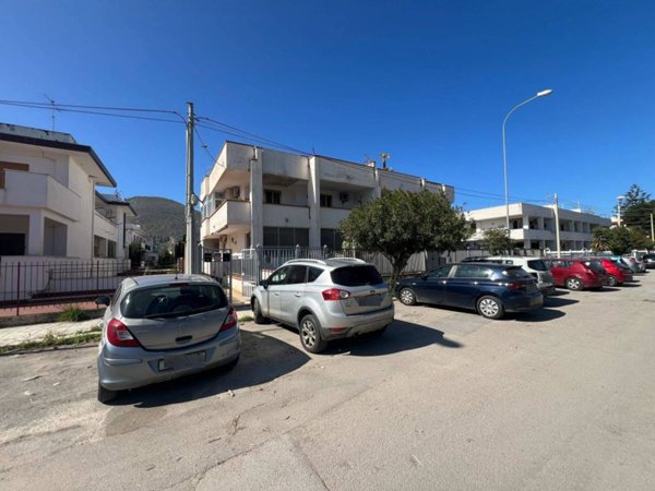 appartamento in vendita a Palermo in zona Partanna