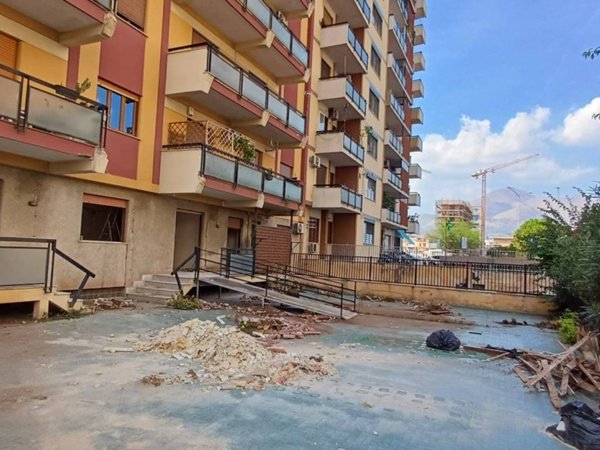 appartamento in vendita a Palermo in zona Zisa
