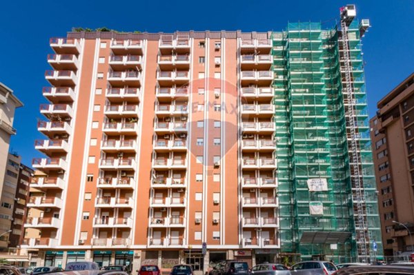 appartamento in vendita a Palermo in zona Zisa