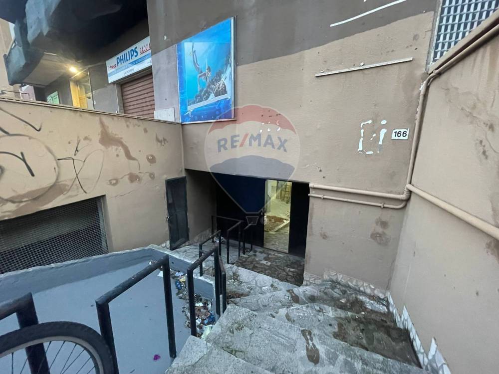 locale di sgombero in vendita a Palermo in zona Uditore
