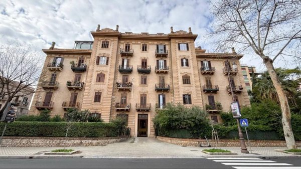 appartamento in vendita a Palermo in zona Libertà