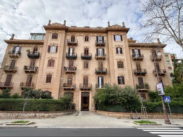 appartamento in vendita a Palermo in zona Libertà