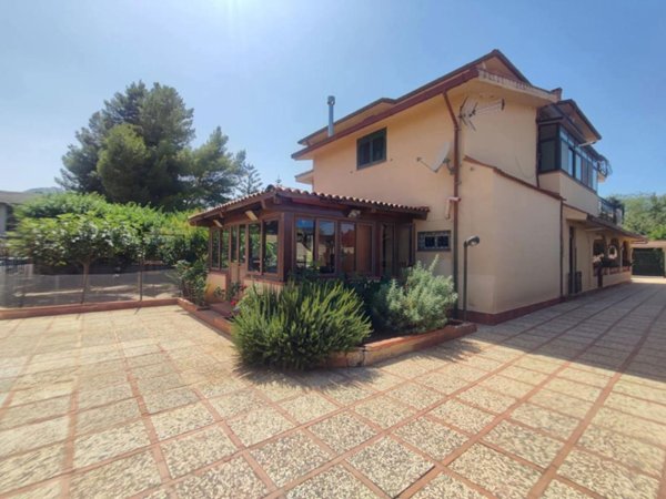 casa indipendente in vendita a Palermo in zona Passo di Rigano