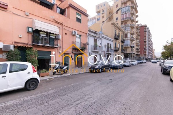 casa indipendente in vendita a Palermo in zona Montepellegrino
