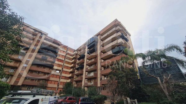 ufficio in vendita a Palermo in zona Villagrazia/Falsomiele