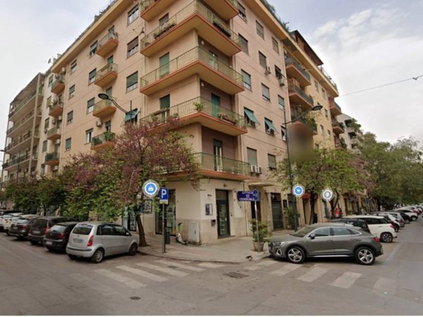 negozio in vendita a Palermo in zona Libertà