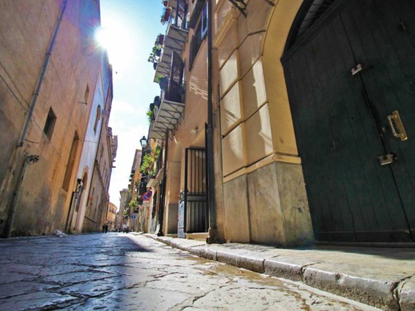 negozio in vendita a Palermo in zona Centro storico