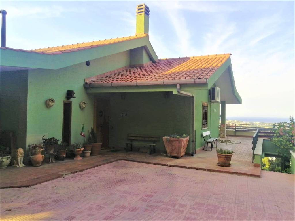 casa indipendente in vendita a Palermo in zona Pallavicino