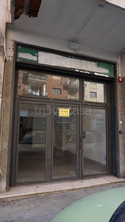 negozio in vendita a Palermo in zona Libertà