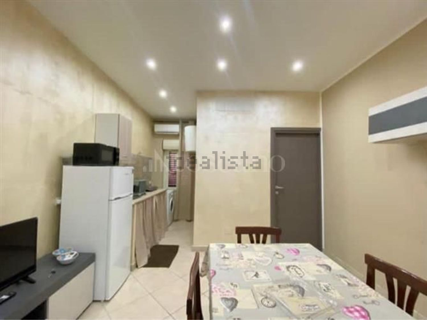 appartamento in vendita a Palermo in zona Zisa