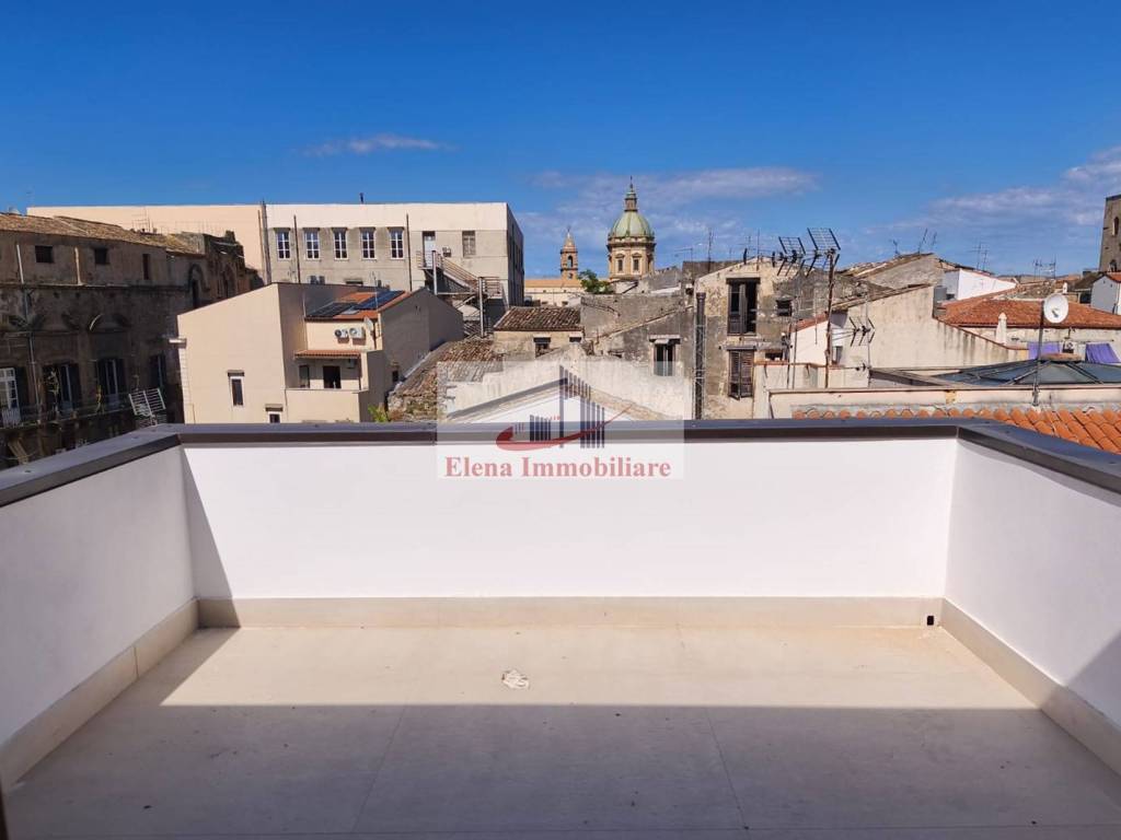 appartamento in vendita a Palermo in zona Centro storico