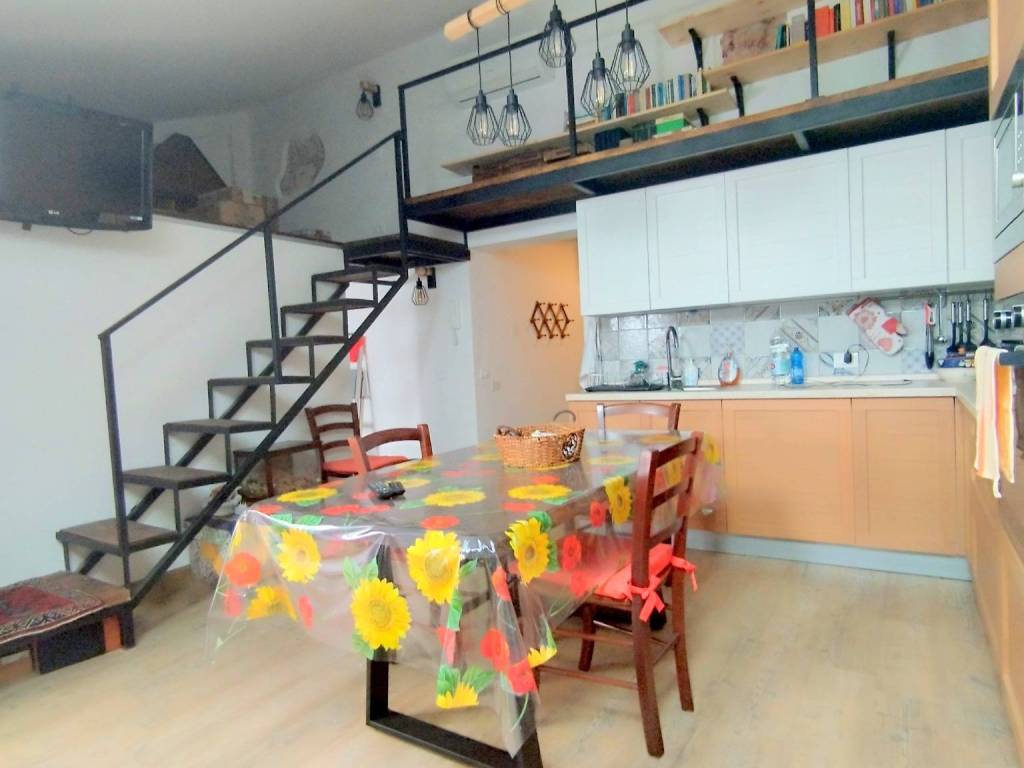 appartamento in vendita a Palermo in zona San Lorenzo