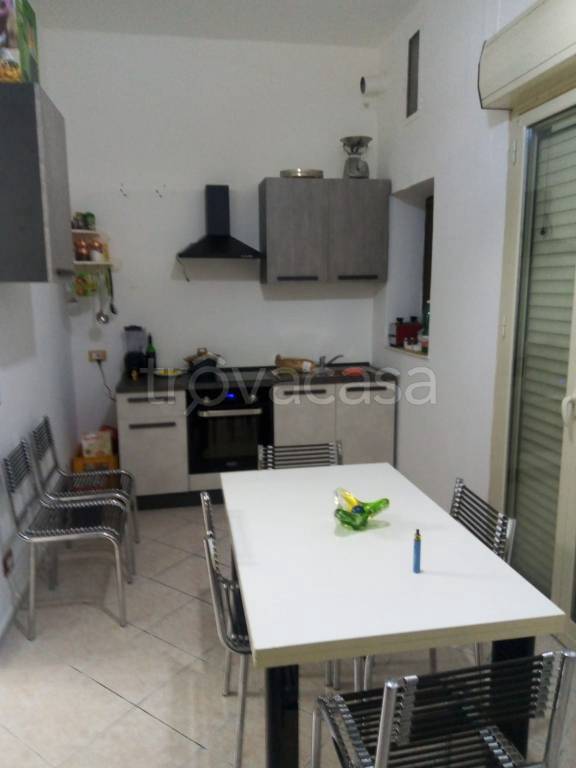 appartamento in vendita a Palermo in zona Malaspina/Palagonia
