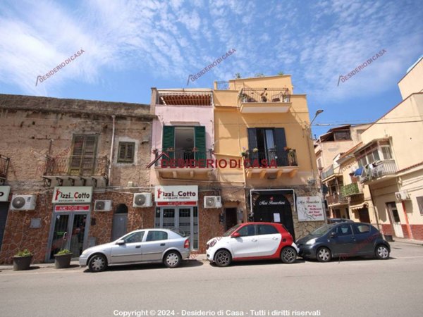 appartamento in vendita a Palermo in zona San Lorenzo