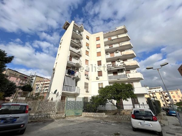 appartamento in vendita a Palermo in zona Altarello