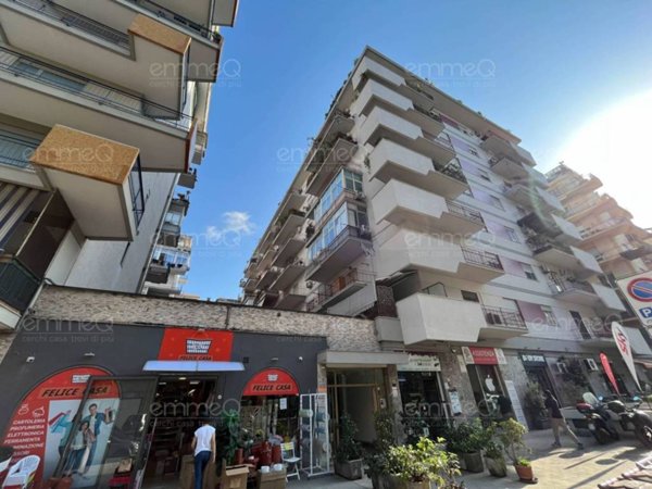 appartamento in vendita a Palermo in zona Malaspina/Palagonia