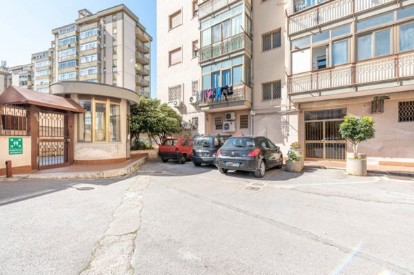 appartamento in vendita a Palermo in zona Villagrazia/Falsomiele