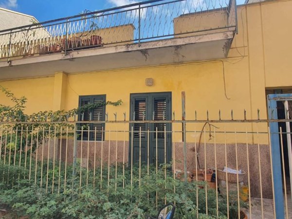 casa indipendente in vendita a Palermo in zona Chiavelli