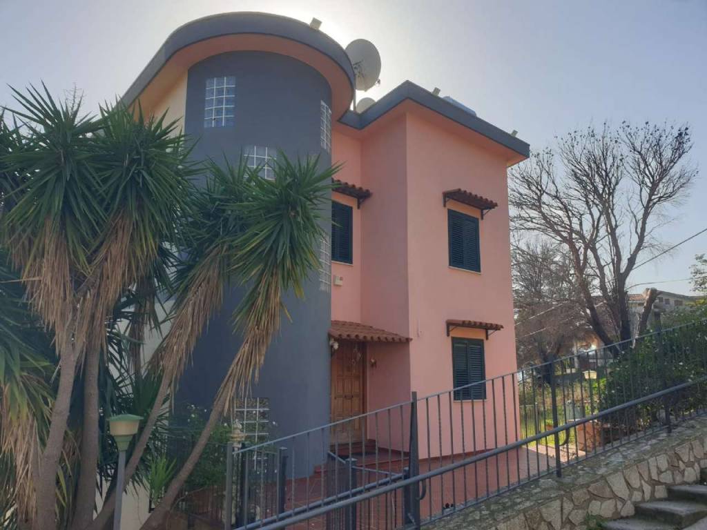 casa indipendente in vendita a Palermo in zona Borgo Nuovo