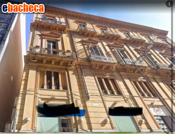 locale commerciale in vendita a Palermo in zona Politeama