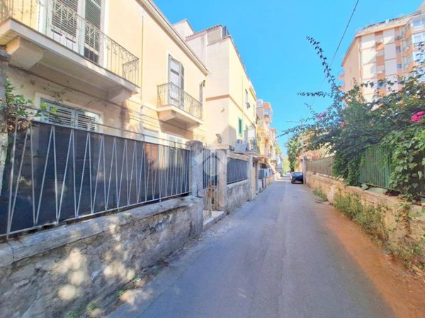appartamento in vendita a Palermo in zona San Lorenzo