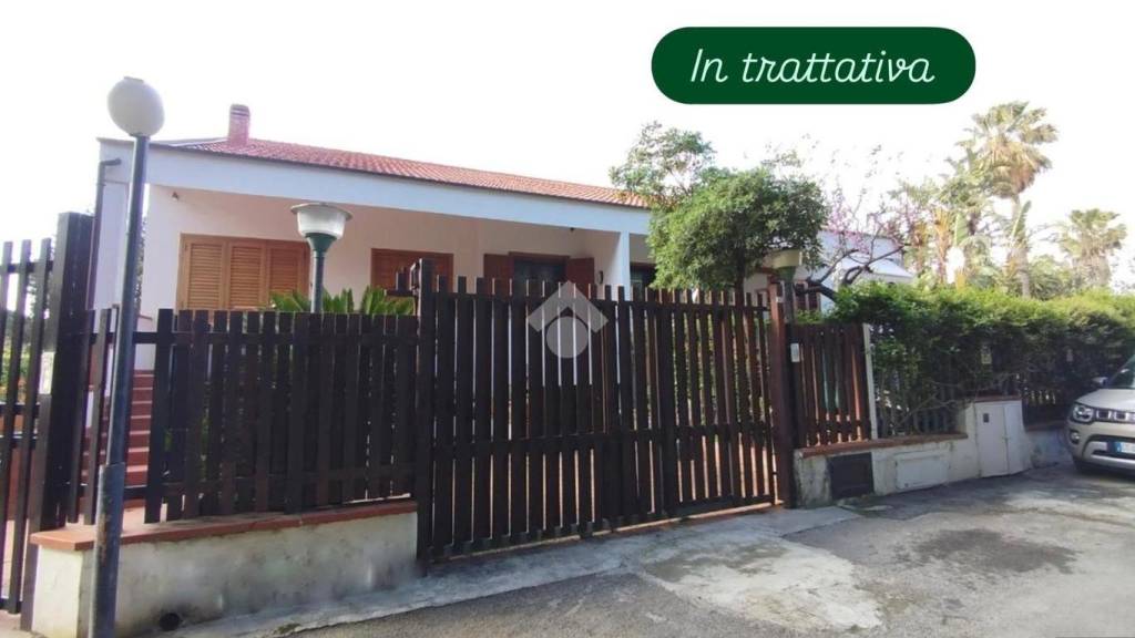 appartamento in vendita a Palermo in zona Mondello