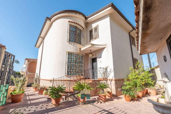appartamento in vendita a Palermo in zona Villagrazia/Falsomiele
