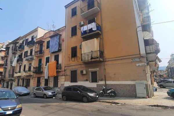 appartamento in vendita a Palermo in zona Montegrappa / Santa Rosalia