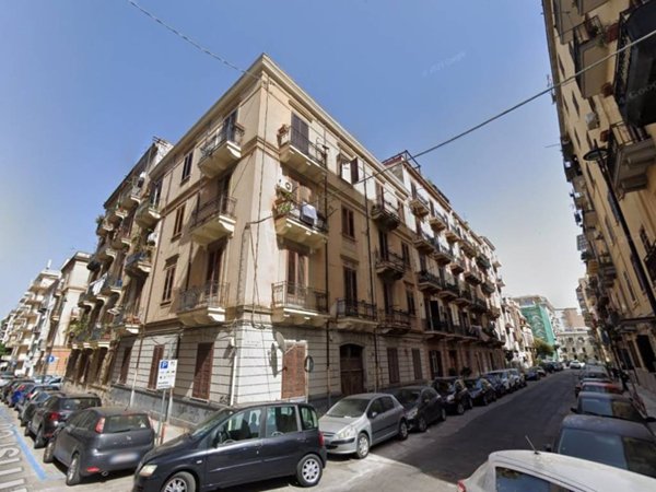 appartamento in vendita a Palermo in zona Politeama