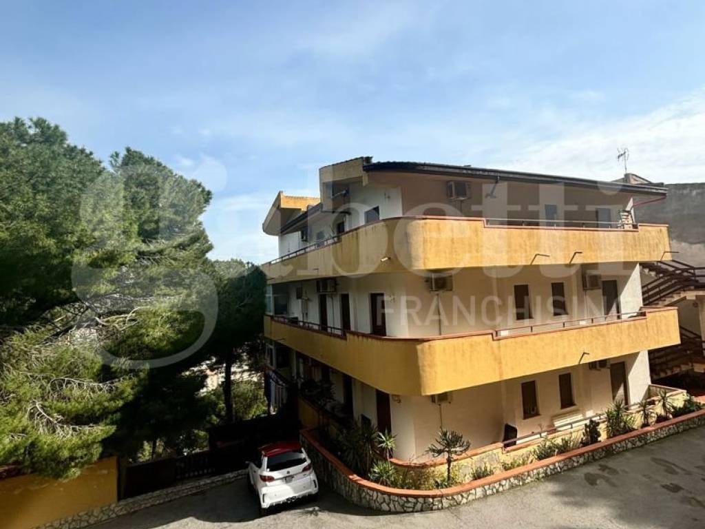 appartamento in vendita a Palermo in zona Altarello