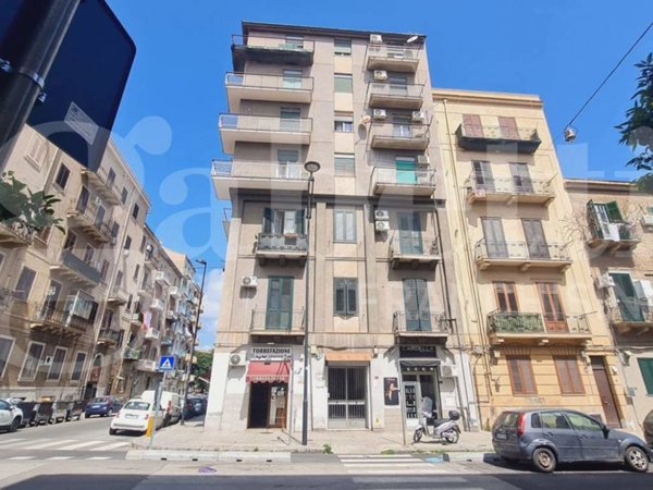 appartamento in vendita a Palermo in zona Montegrappa / Santa Rosalia