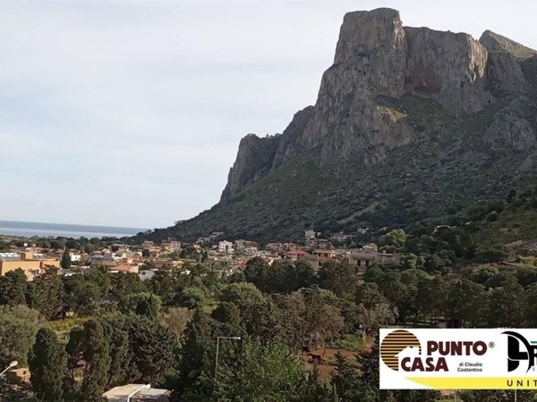 appartamento in vendita a Palermo in zona Sferracavallo