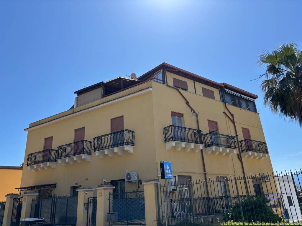 appartamento in vendita a Palermo in zona Montepellegrino