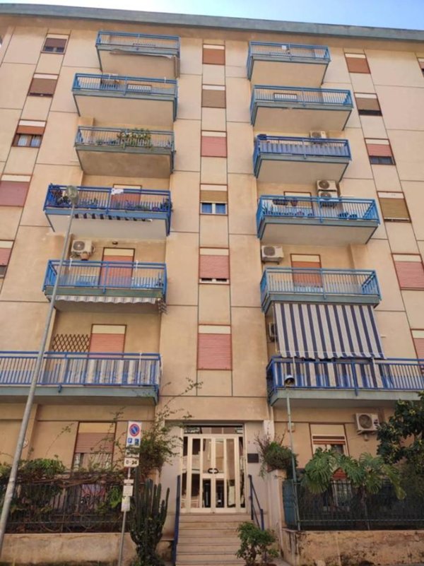 appartamento in vendita a Palermo in zona Montegrappa / Santa Rosalia