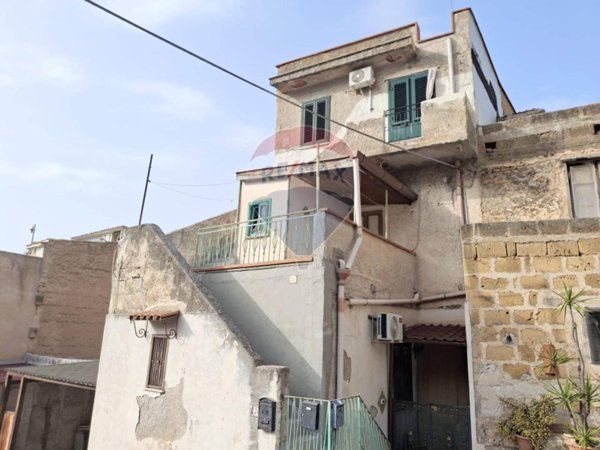 appartamento in vendita a Palermo in zona Chiavelli