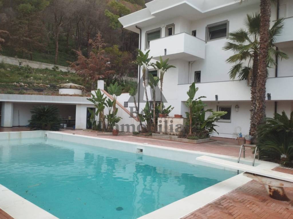 casa indipendente in vendita a Palermo in zona Mondello