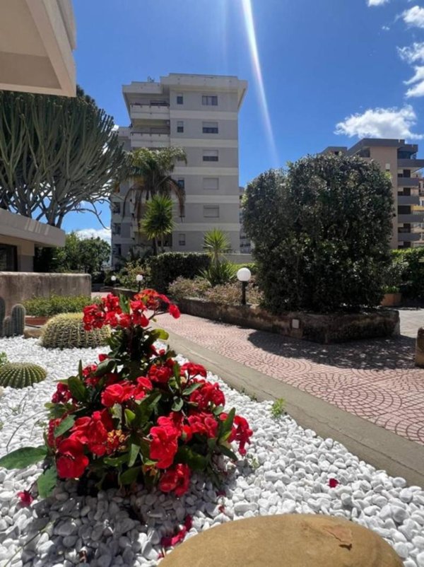 appartamento in vendita a Palermo in zona Zisa