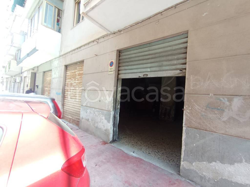 locale commerciale in vendita a Palermo in zona Centro storico